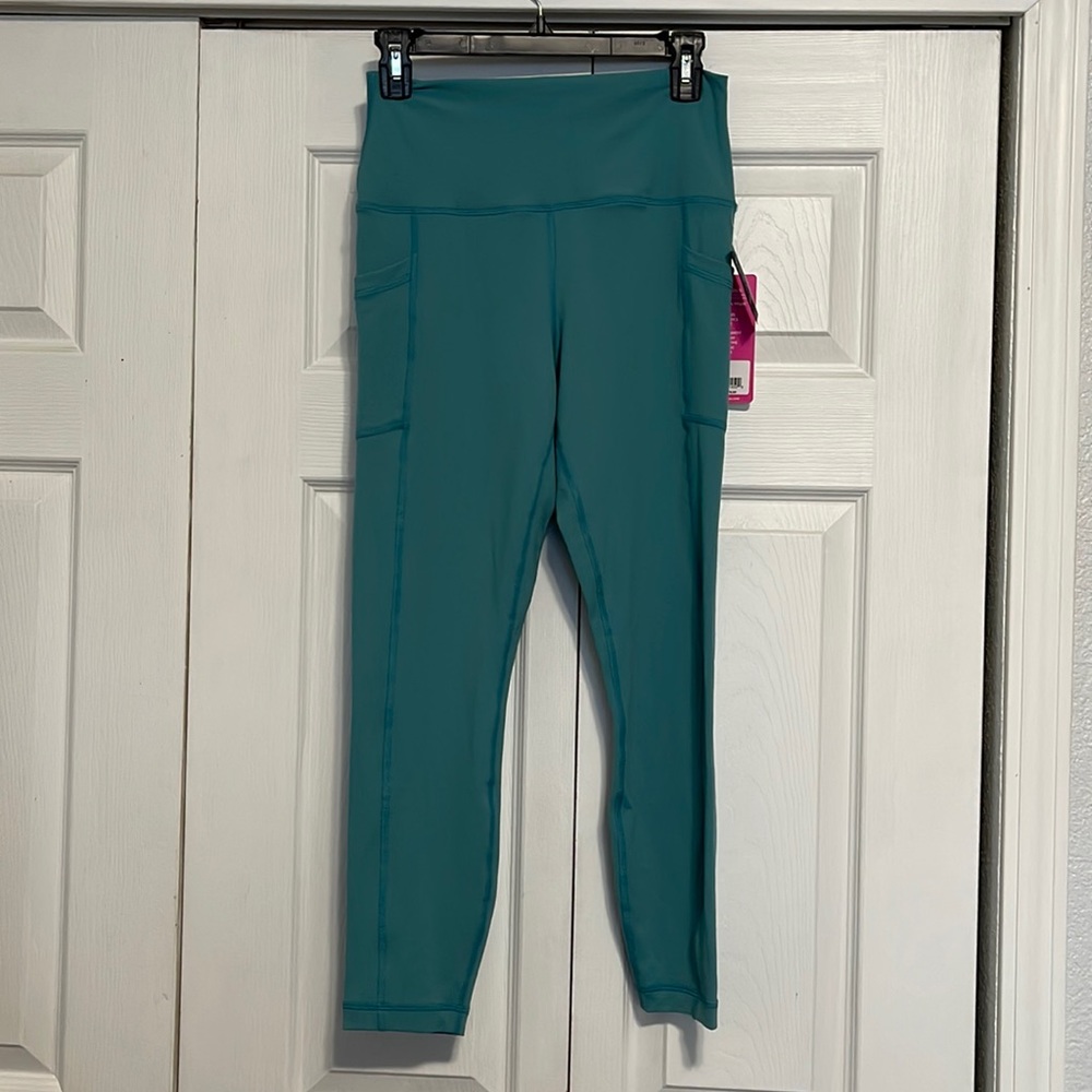 NWT yogalicious high-rise ankle length leggings size L